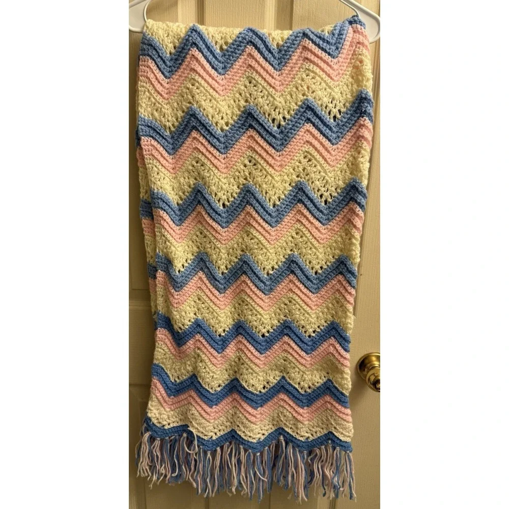 Vintage Afghan Crochet Blanket Geometric Zig‎ Zag 36x38